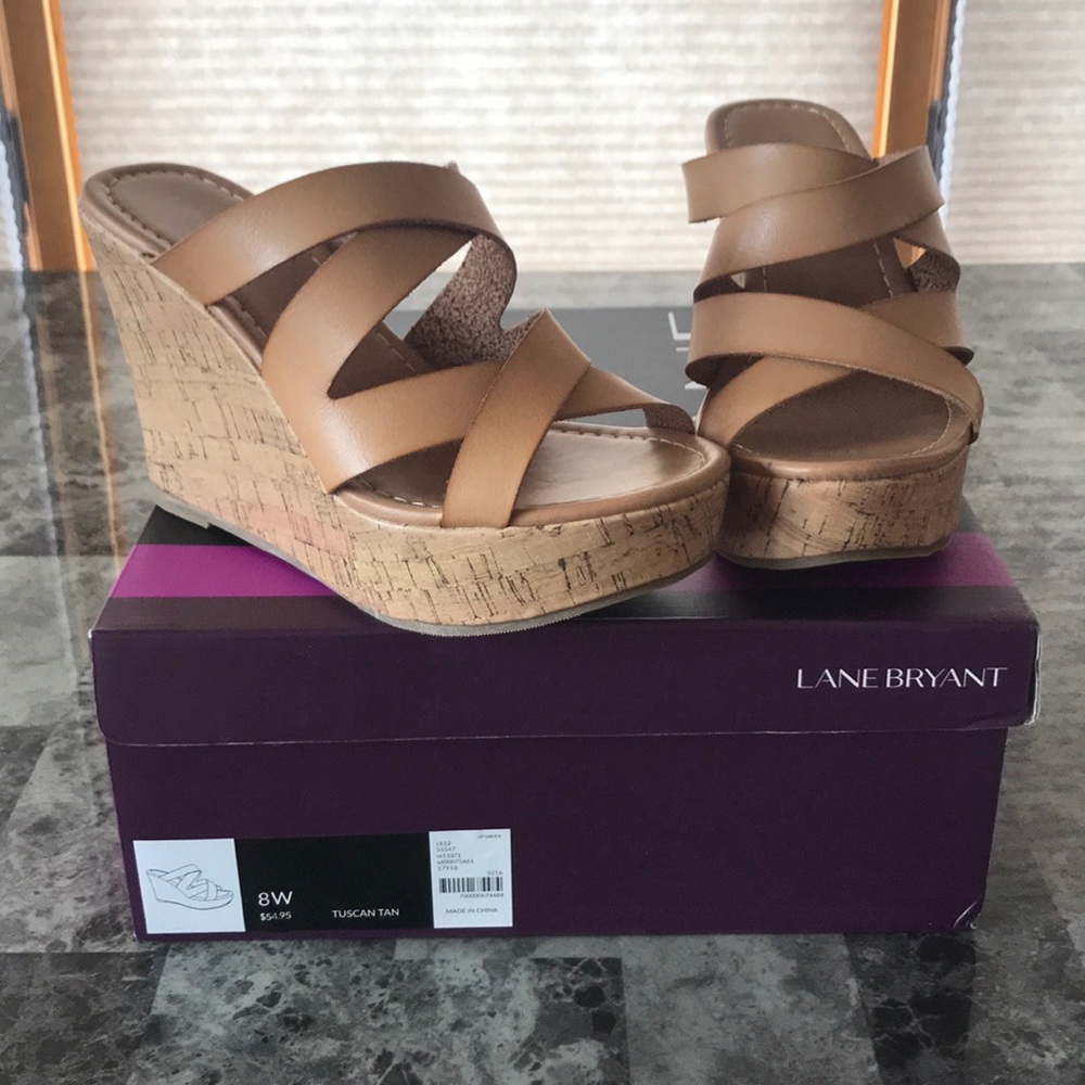 Tan wedges size 8W